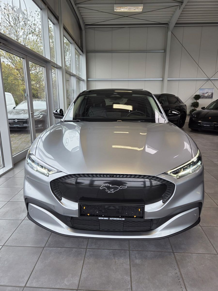 Fahrzeugabbildung Ford Mustang Mach-E Basis