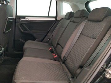 Volkswagen Tiguan - 11