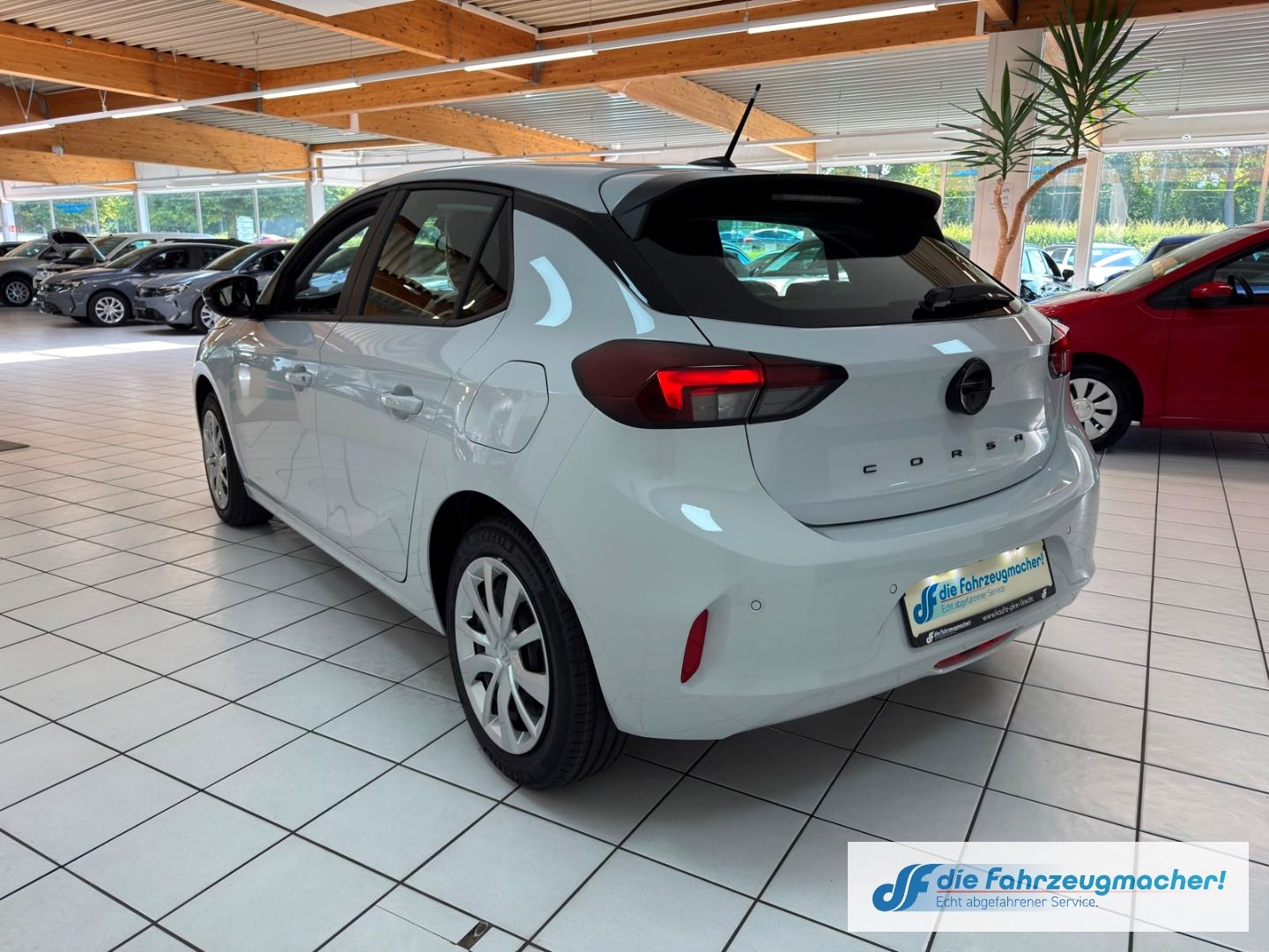 Fahrzeugabbildung Opel Corsa-e F e Edition Digitales Cockpit LED Apple