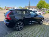 Volvo XC60 B5 AWD R Design Geartronic R Design - Volvo XC60 in Freiburg