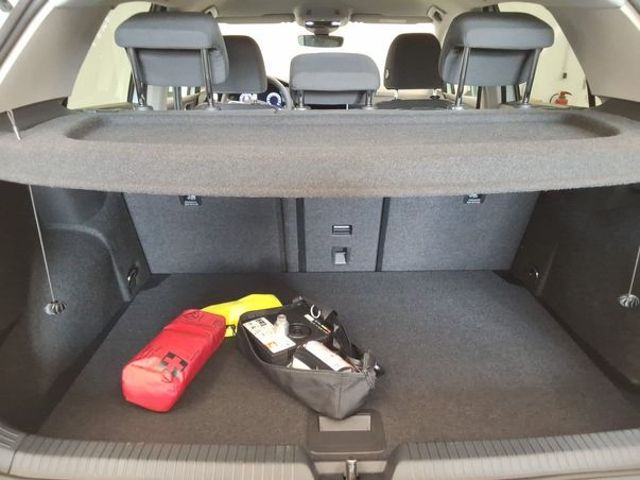 Golf VIII Life 1.5 TSI ACC LED SHZ LENKRADHZG