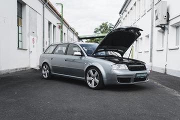 صورة 6 لـ 2002 AUDI RS6