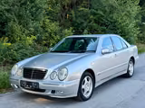Mercedes-Benz E 320 4MATIC AVANTGARDE V6 NUR 45000 KM 2 BESITZ - Mercedes-Benz E 320 Gebrauchtwagen