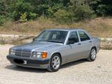Mercedes-Benz 190