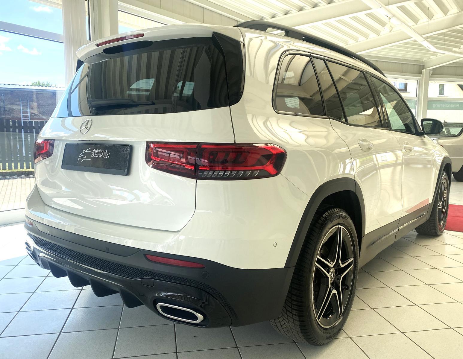 Mercedes-Benz GLB 200 4M 2.Hd AMG Line Pano LED Kam Nightpaket