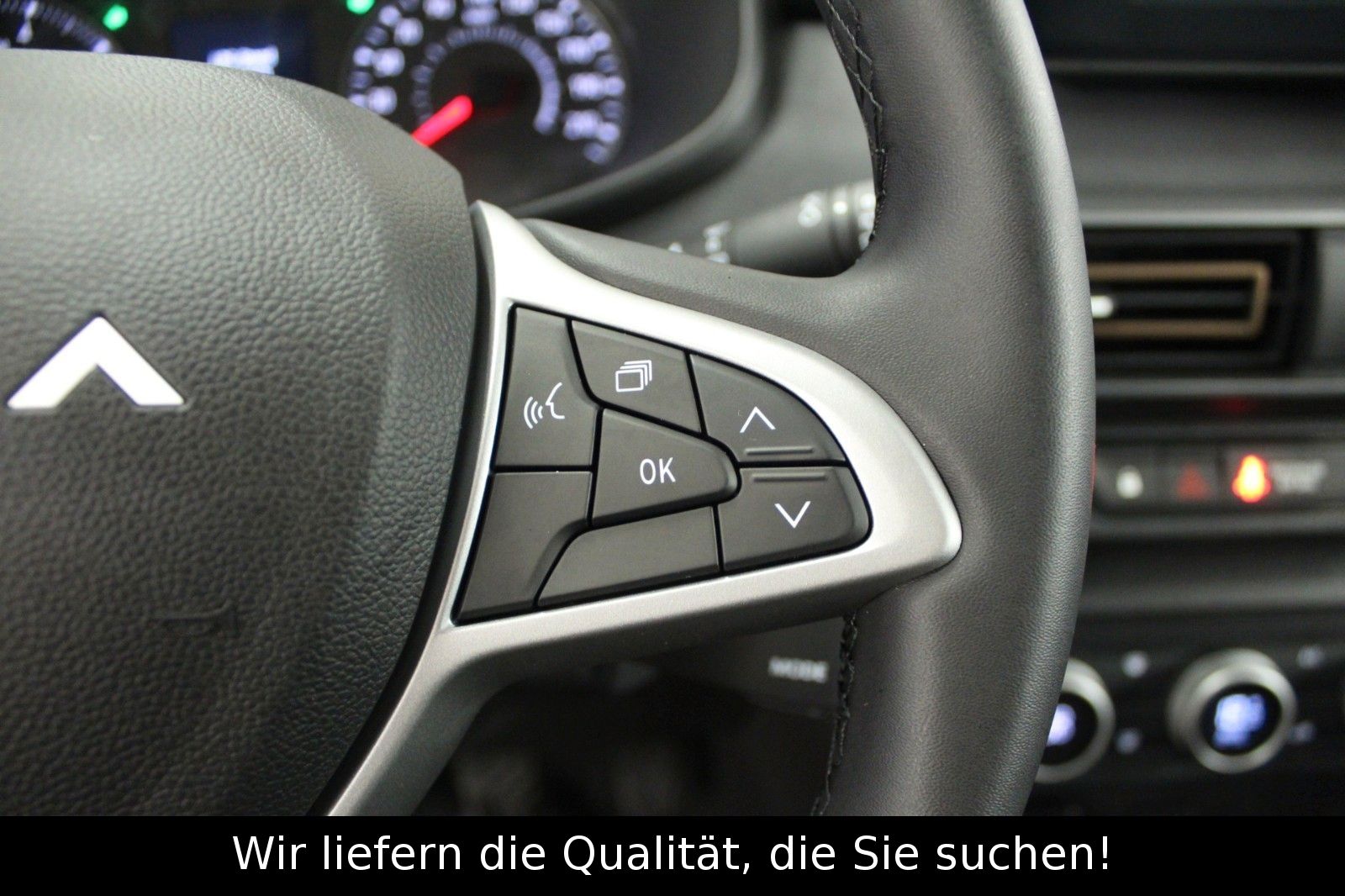 Fahrzeugabbildung Dacia Sandero TCe 110 Stepway Extreme*Media Display*