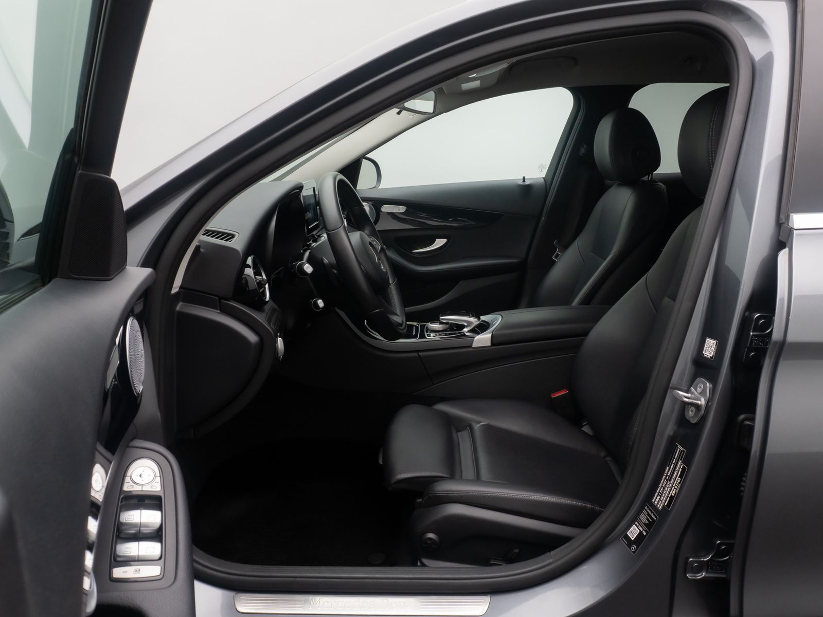 Fahrzeugabbildung Mercedes-Benz C 200 Tempomat LED SoudSys Burmester AHK FahrAs