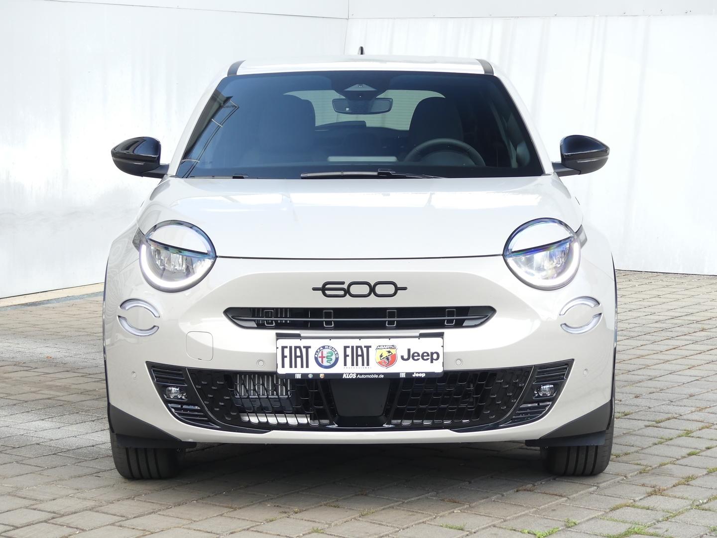 Fiat 600 HYBRID SPORT 1.2 145 PS DCT6 LED NAVI KAMERA