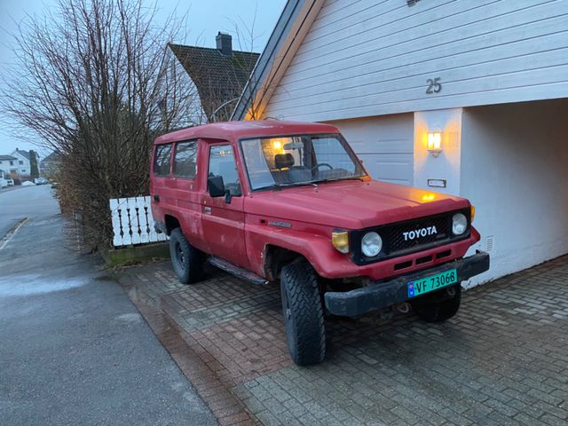 Toyota BJ75  3.4 Fire Truck Netherland