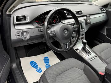 Volkswagen Passat - 10