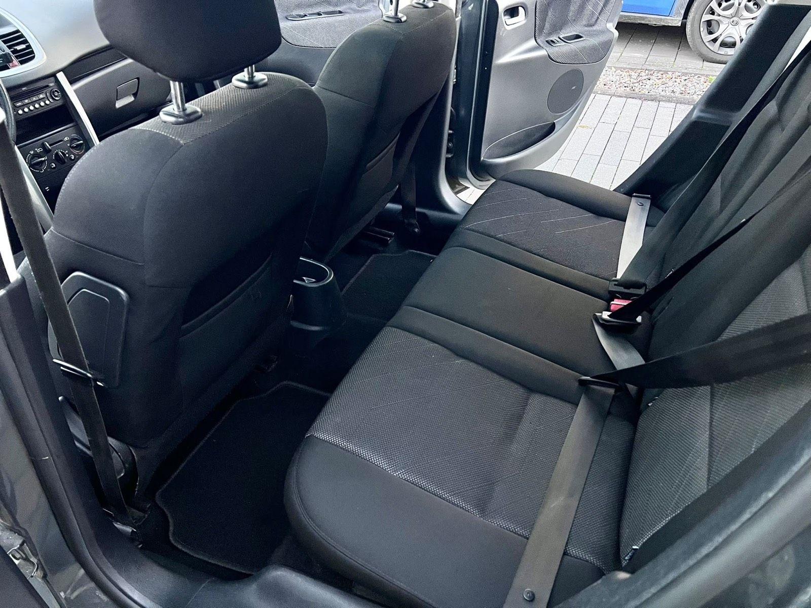 Peugeot 207 2009 — photo 10