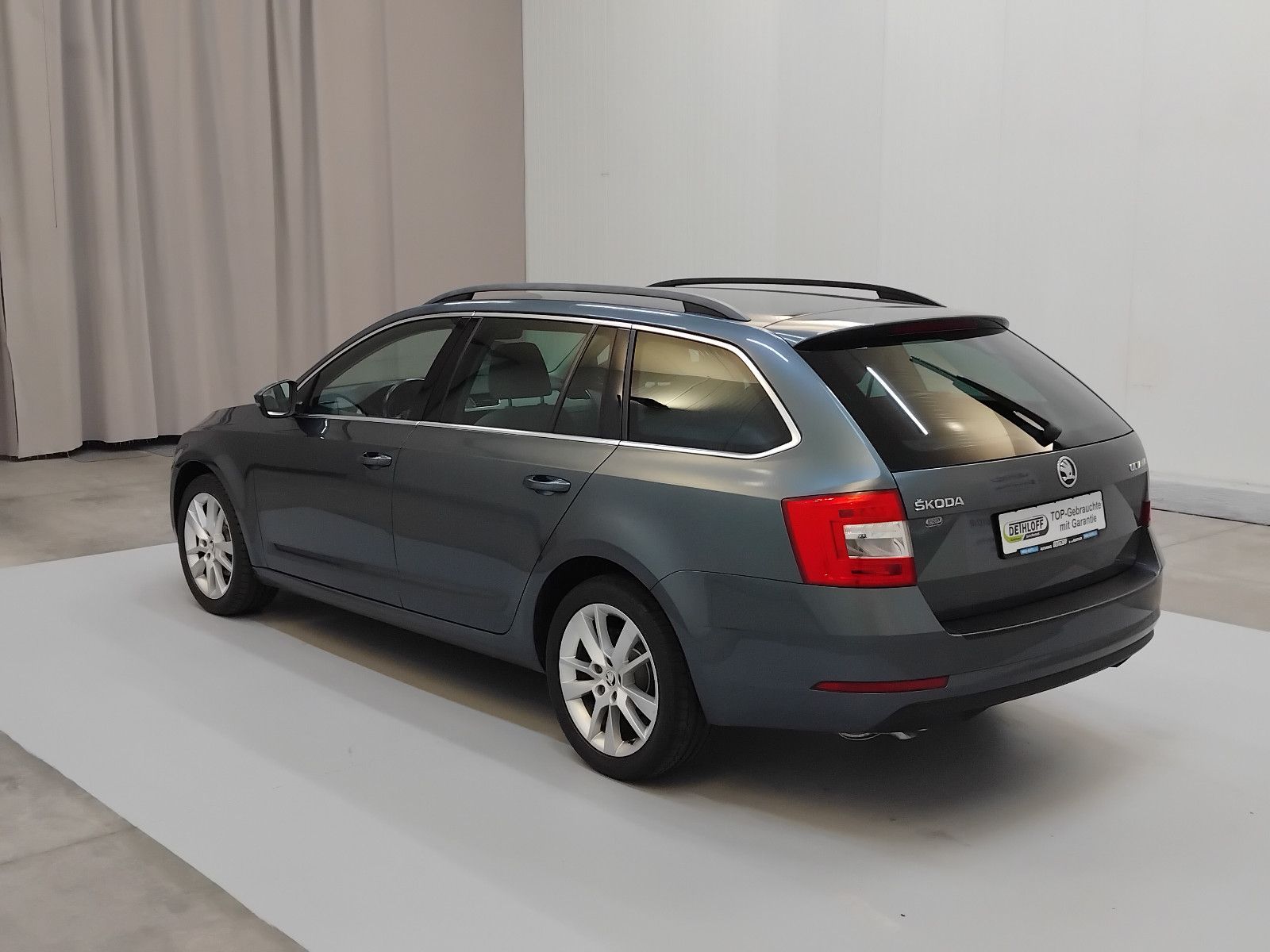 Skoda Octavia (02/2018, Benzin)