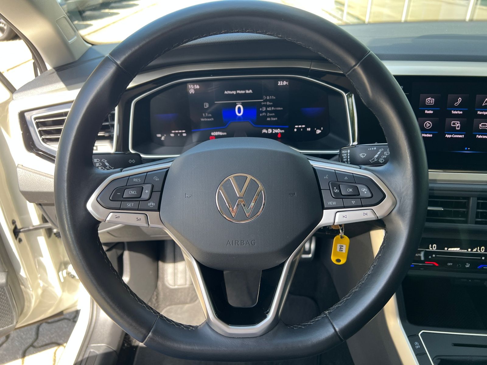 Fahrzeugabbildung Volkswagen Taigo Move 1.0 TSI *LED,R2D,PDC,16''-LM*
