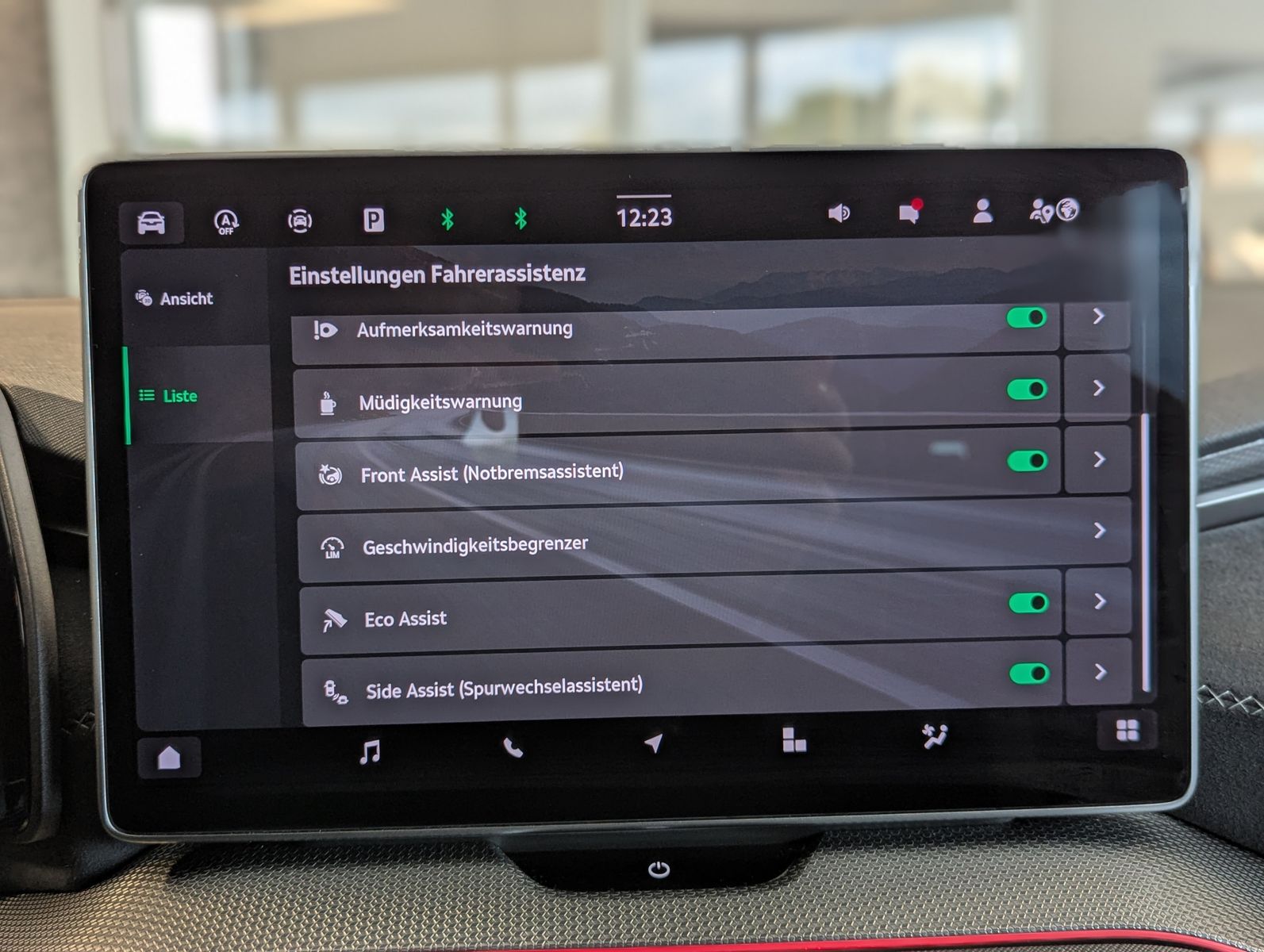 Fahrzeugabbildung SKODA Kodiaq 2.0 TDI Sportline 7-Sitze ACC Memory 20"