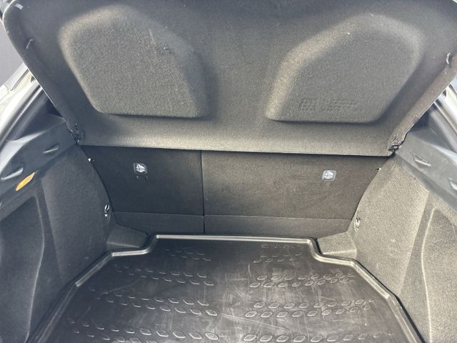 C-HR Hybrid Team D Navi LED Apple CarPlay Androi