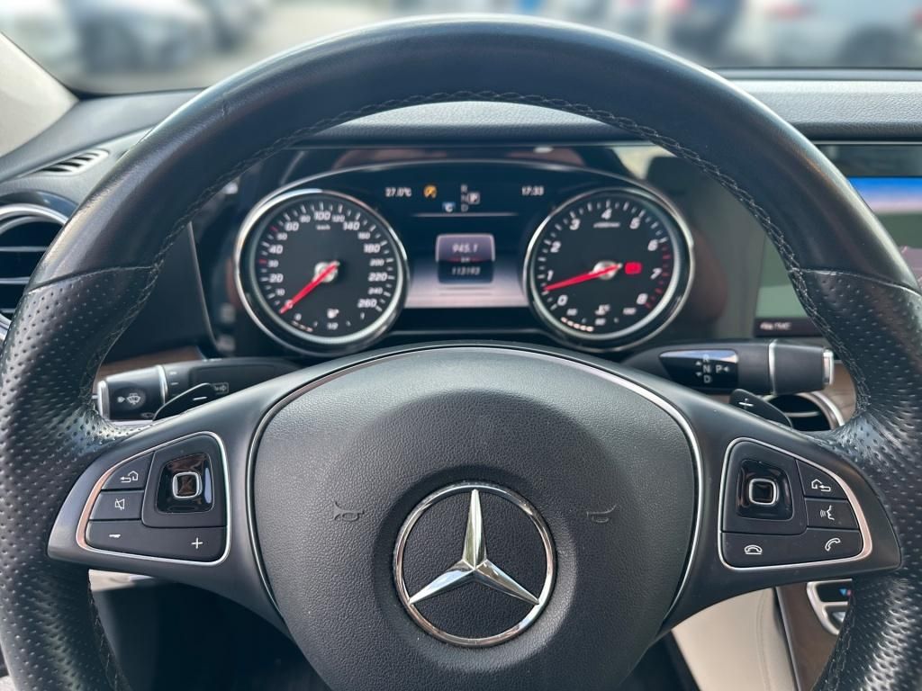 Fahrzeugabbildung Mercedes-Benz E 250 Avantg. Totwi. LED SHZ Ambie. Navi KAM RDK