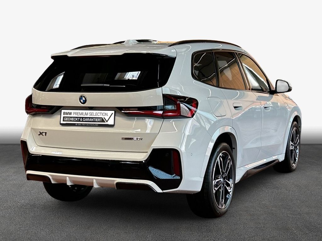BMW X1 sDrive20i Aut. M-Paket AHK Pano LED HeadUp H& foto 2