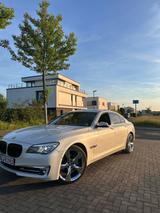 BMW 730d F01 Top Zustand - BMW 730 in Oberhausen
