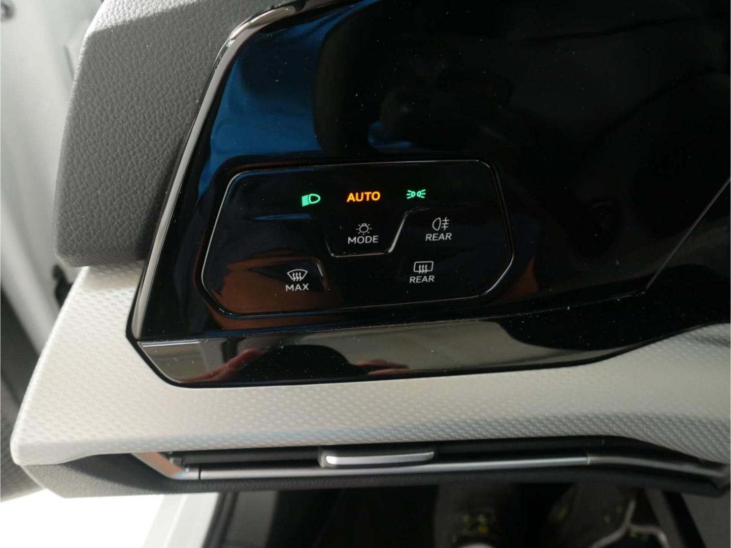 Volkswagen Golf 1.0 eTSI Move DSG App-Connect/SH/Klima, миниатюра 21