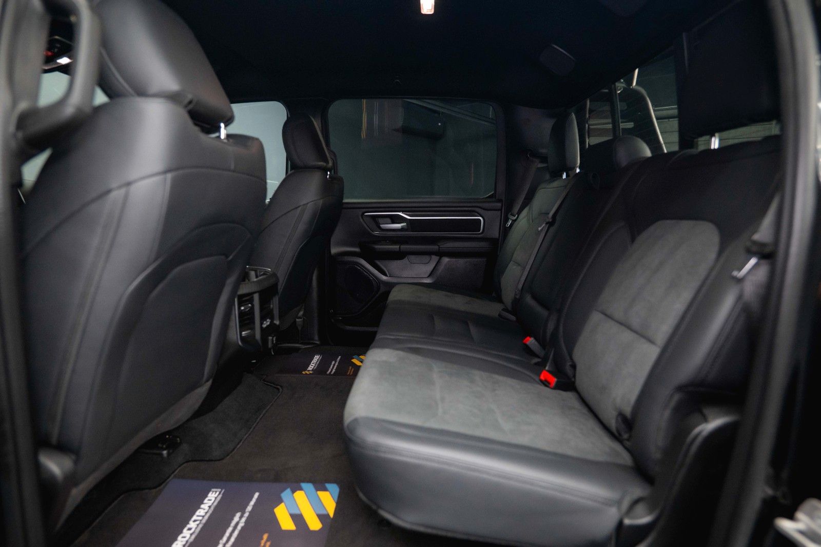 Fahrzeugabbildung Dodge RAM 3.0 MY 25 TWIN TURBO BLACK EDITION *LED*ACC*