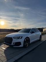 Audi RS4 2.9 TFSI HUD/Carbon voll.RS Sport Aga/280kmh - Audi RS4: Sport