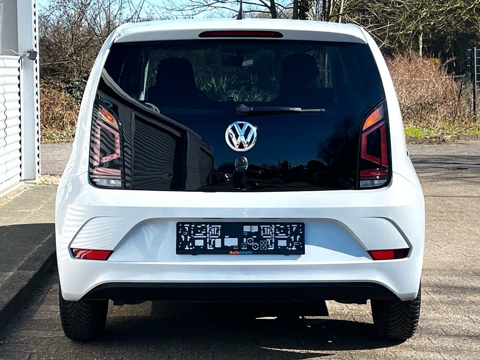 Fahrzeugabbildung Volkswagen UP! 5-TÜRIG KLIMA SOUND COMPOSITION 2.HAND