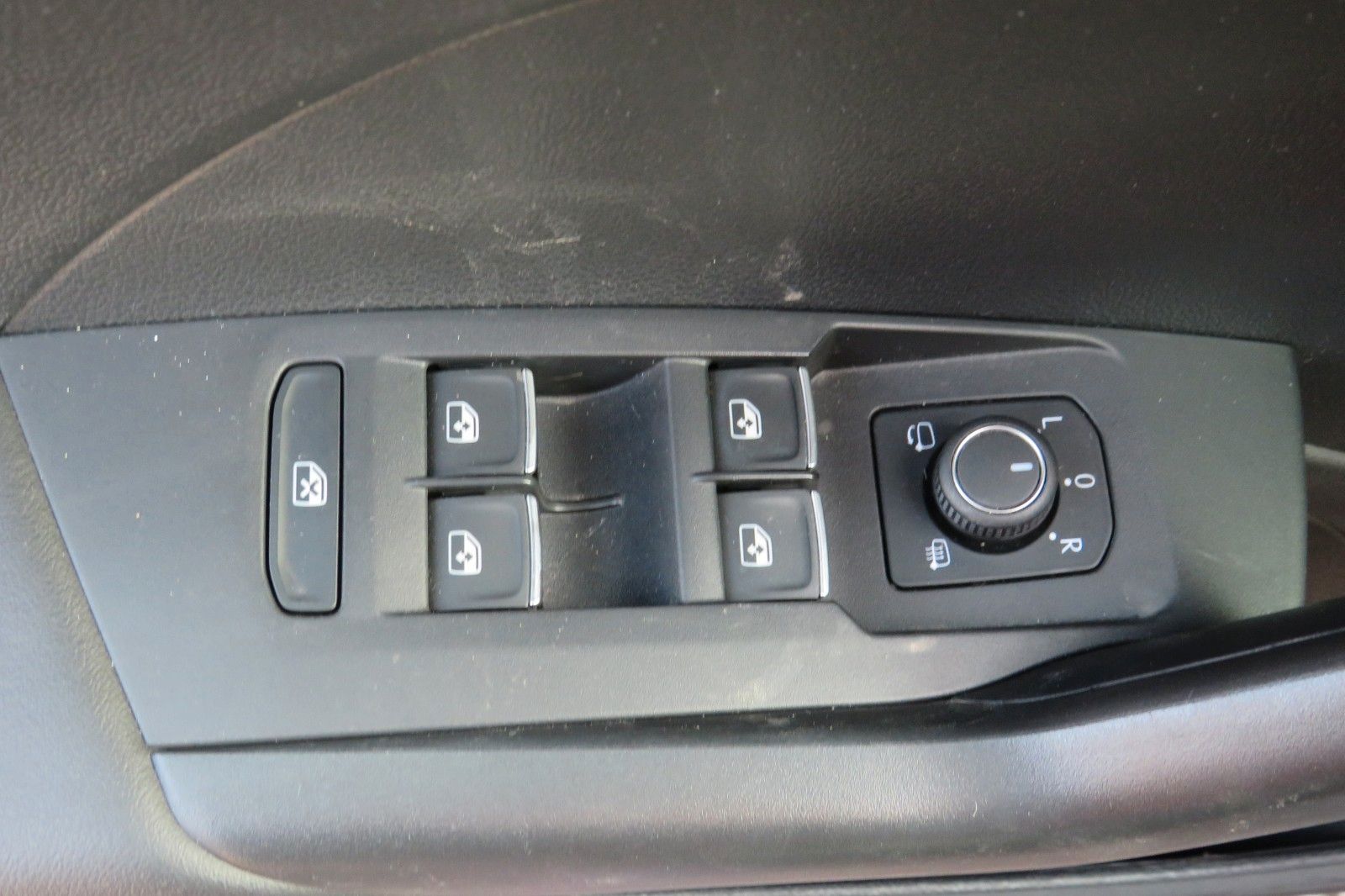 Fahrzeugabbildung Volkswagen T-Cross Active ACC SITZH. NAVI GJ APP-CONNECT