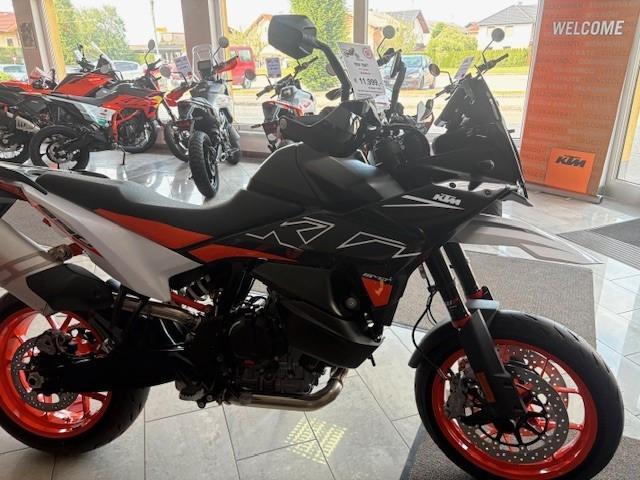 KTM 890 SM T NEU mit Tgzl.