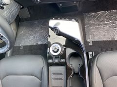 KIA EV6 58.3 RWD WP AIR COM ASS SND KIA EV6 58.3 RWD WP AIR COM ASS SND