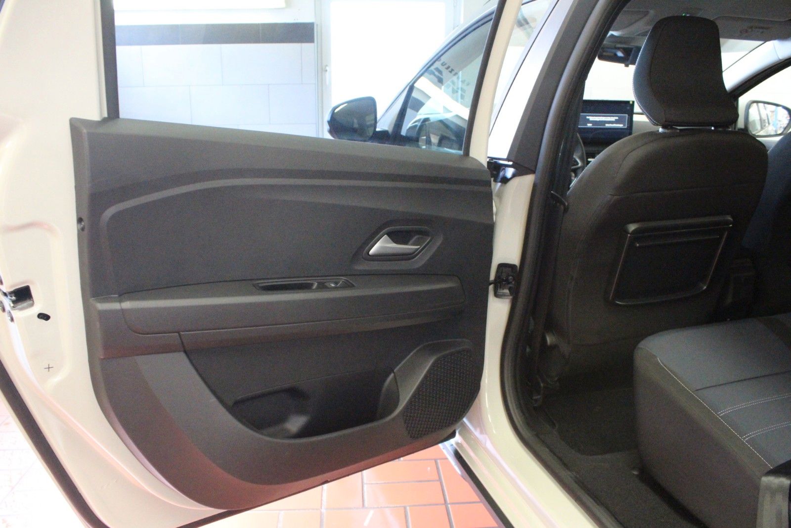 Fahrzeugabbildung Dacia Jogger Hybrid 155 Journey 7-Sitzer MY 2026