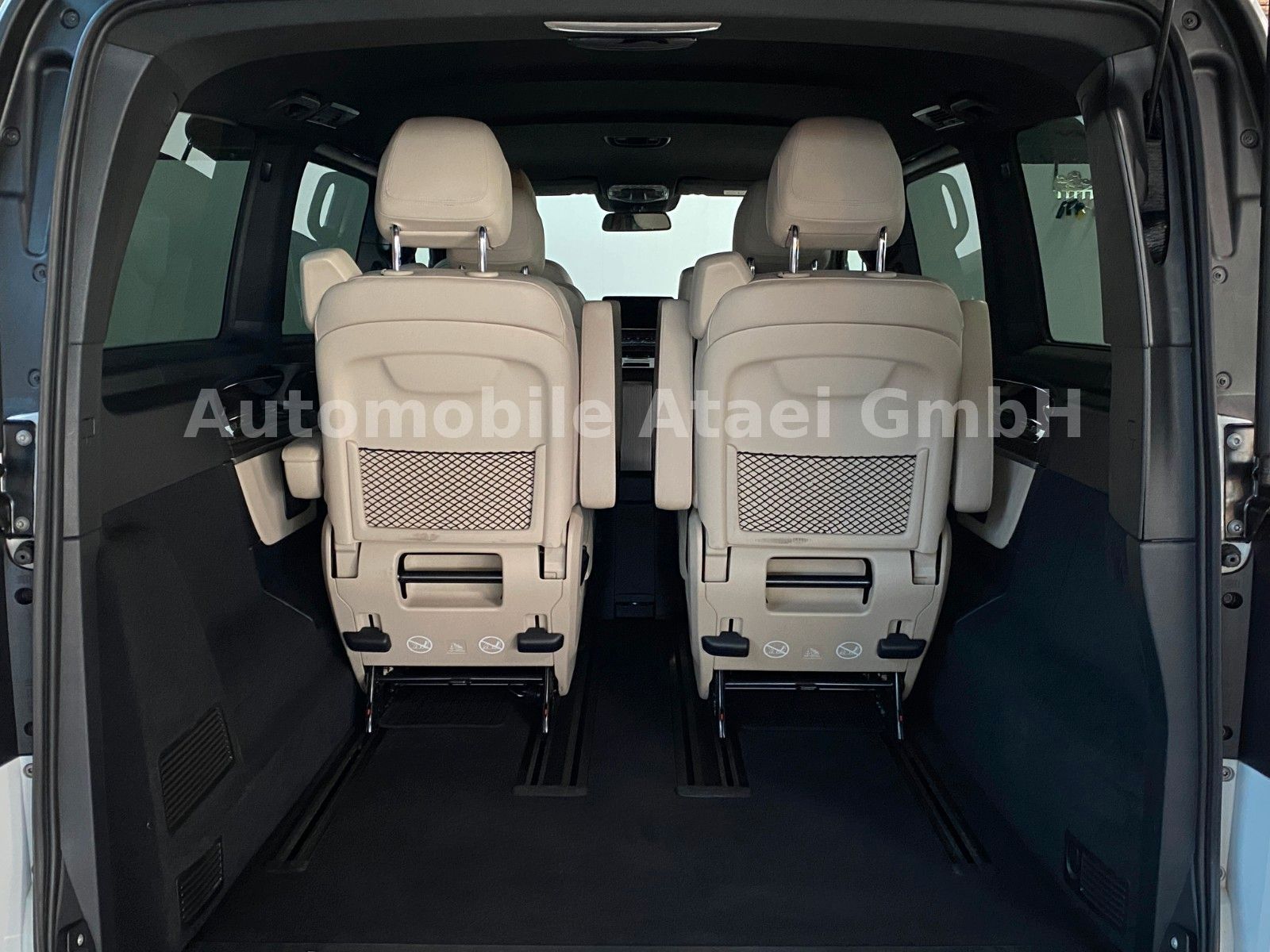 Fahrzeugabbildung Mercedes-Benz V 250d Lang *AMG-LINE* Avantgarde Edition Night