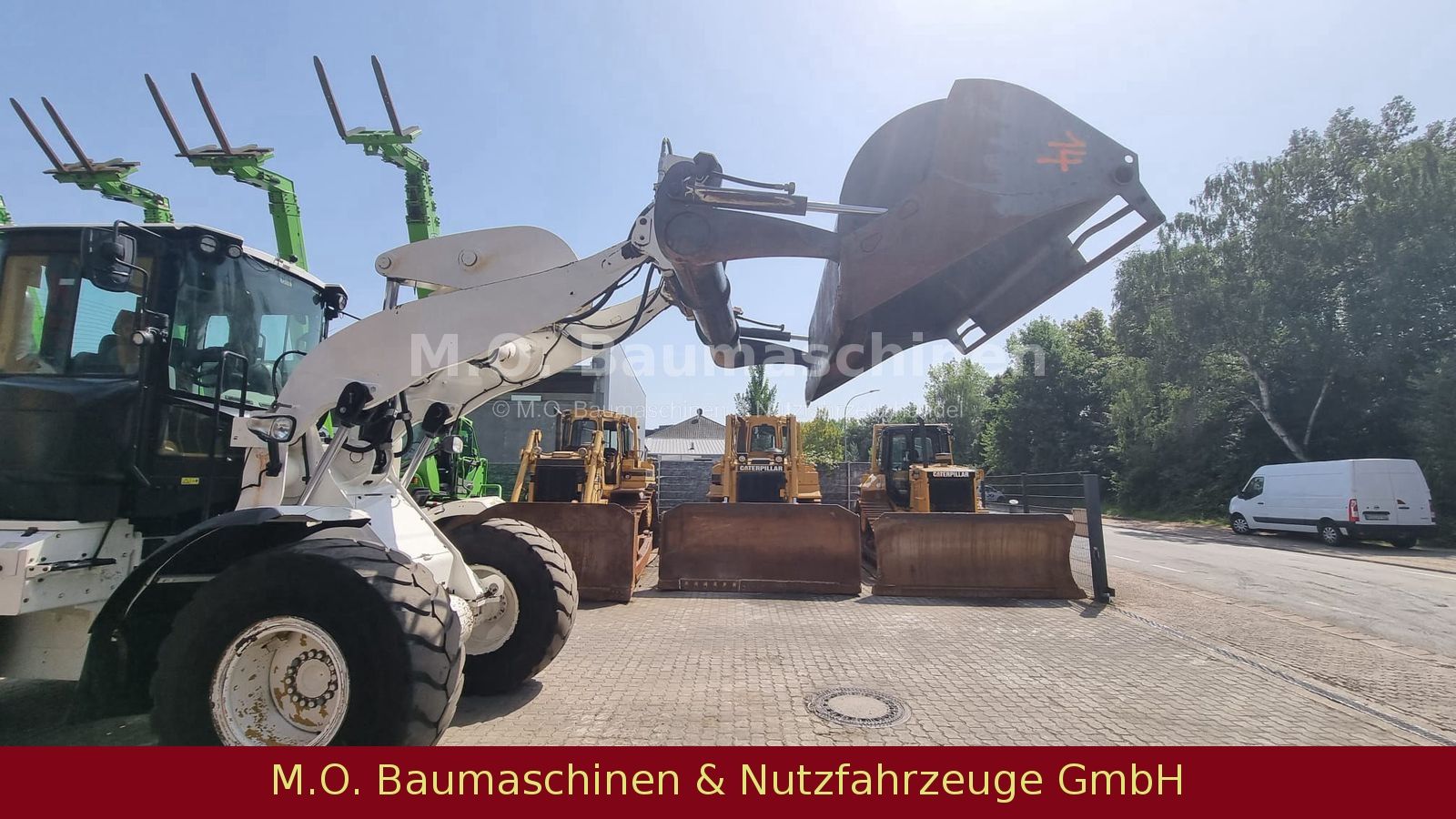 Fahrzeugabbildung CAT 930 M / BSS / AC / Waage / ZSA / Klappschaufel