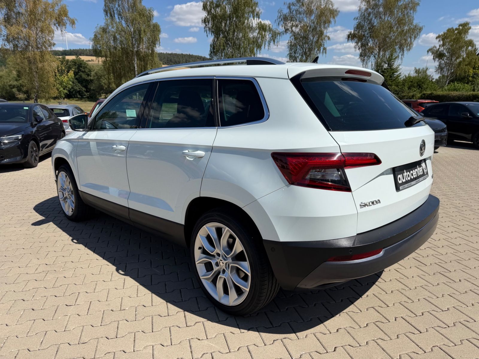 Fahrzeugabbildung SKODA Karoq 2.0 TDI Style°4x4°AHK°DSG°Pano°LED°Kamera°