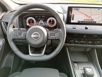 Fahrzeugabbildung Nissan Qashqai 1.3DIG-T AT N-Connecta LED+STANDHEIZUNG