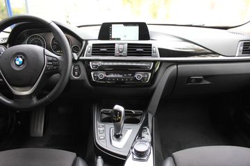 BMW 320 - 4