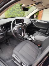 BMW X3 xDrive20d AT - - BMW X3: At