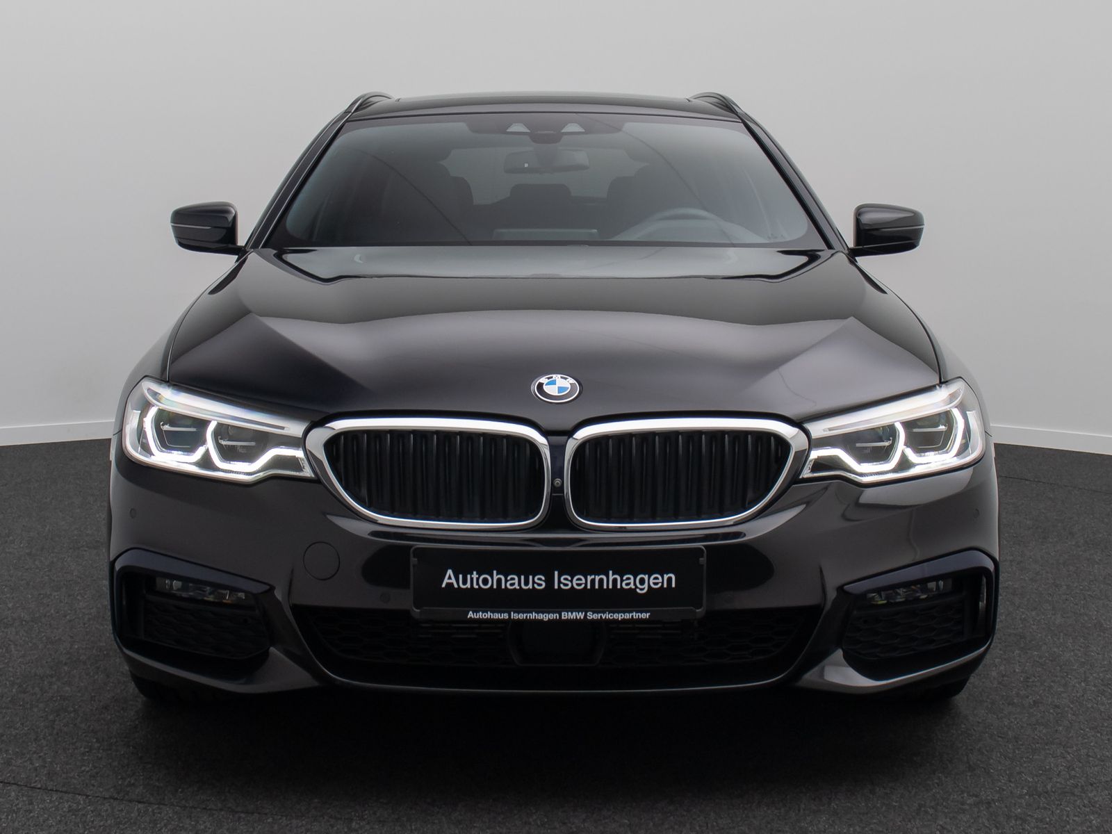 Fahrzeugabbildung BMW 520d xD M Sport Individual 360&deg;HUD HiFi Panorama
