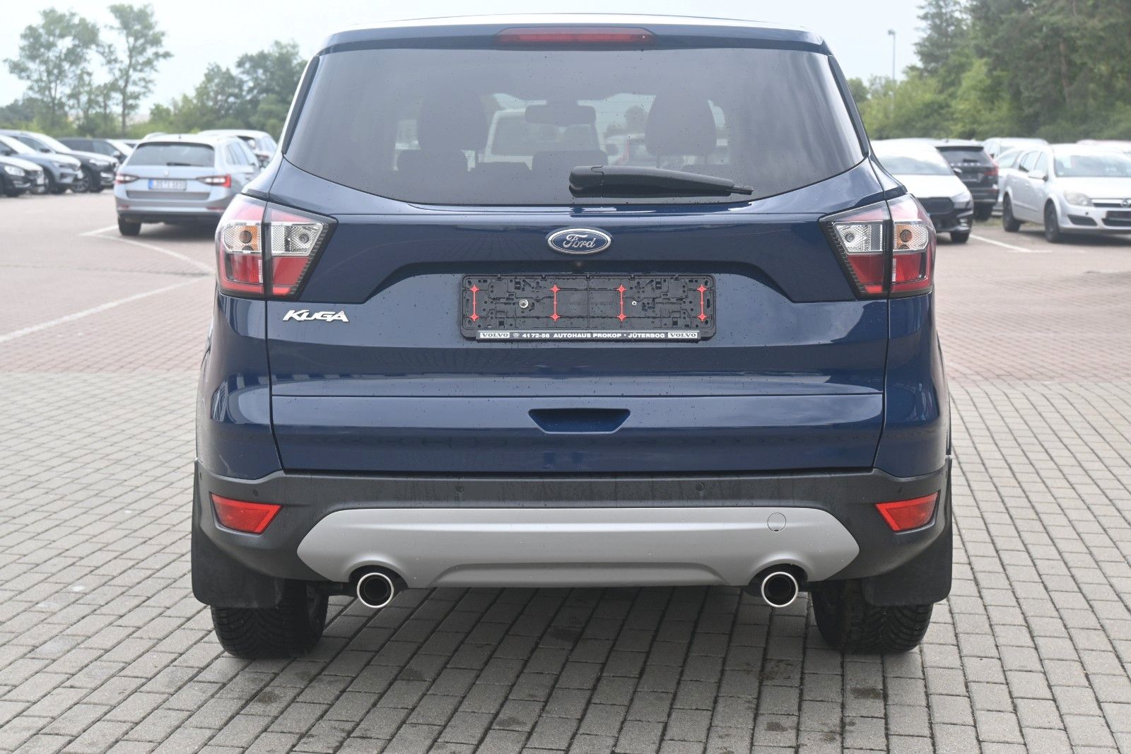 Fahrzeugabbildung Ford Kuga  2.0 TDCi Autom. 4x4 Titanium*FSHZG*RFK*AHK