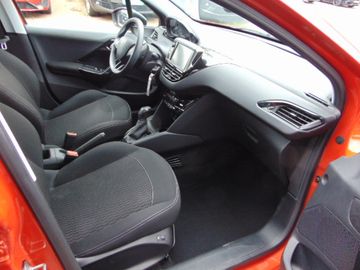 Bild 8 Peugeot 208 Active