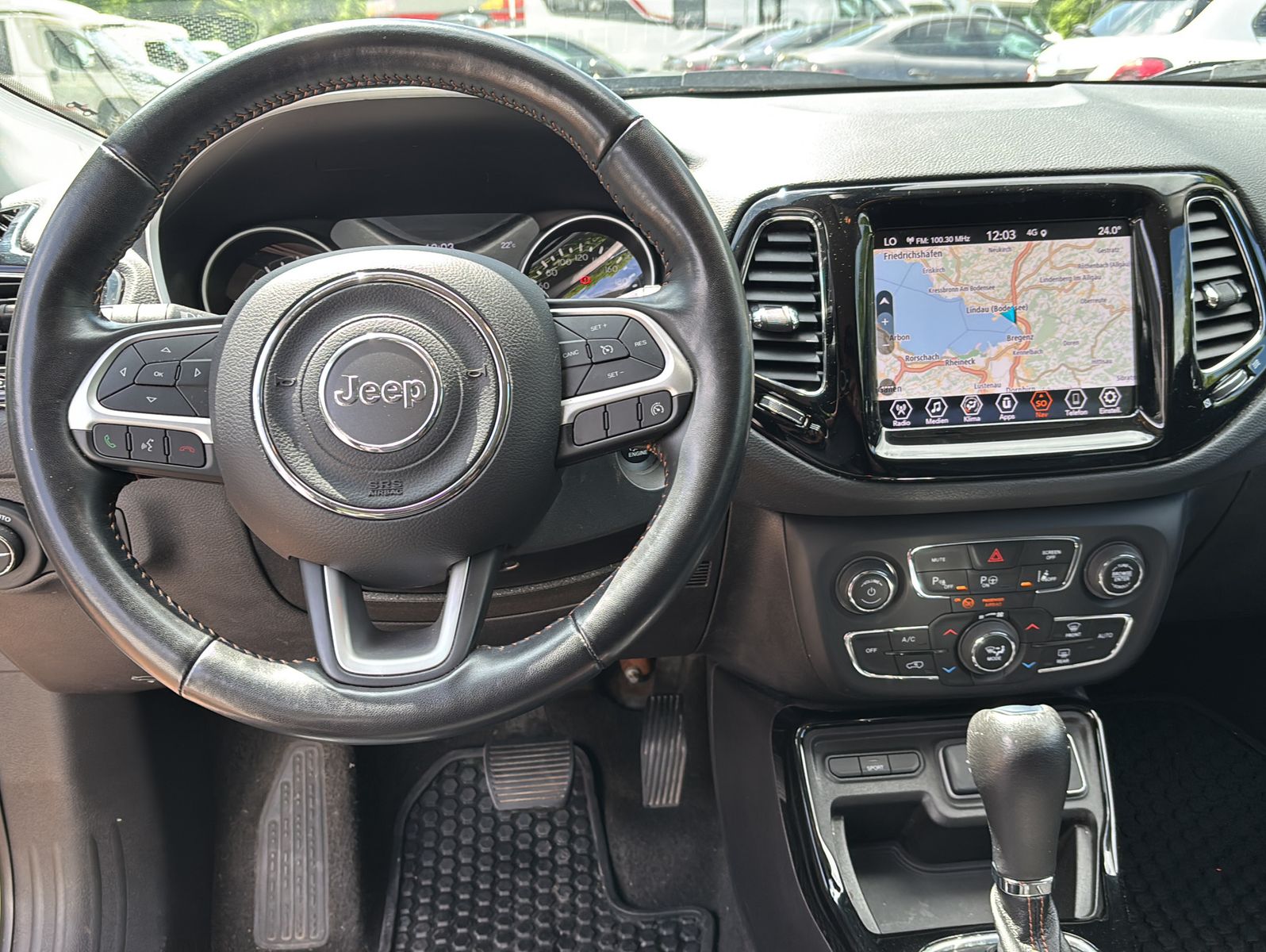 Fahrzeugabbildung Jeep Compass 1.3 T-GDI I4 LIMITED DCT 150 PS