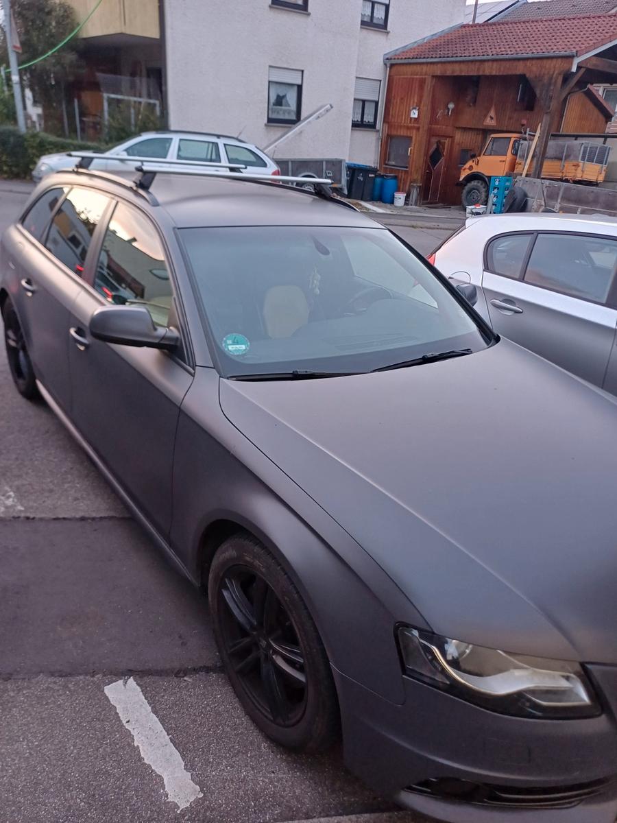 Audi A4 2011 — вигляд ззаду
