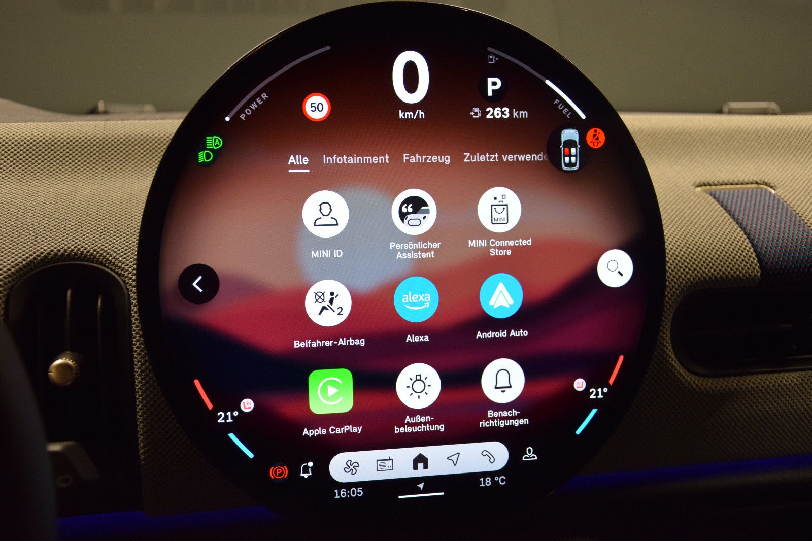 Fahrzeugabbildung MINI CooperCOOPER Mini 3-trg. Favoured Trim HUD Leder