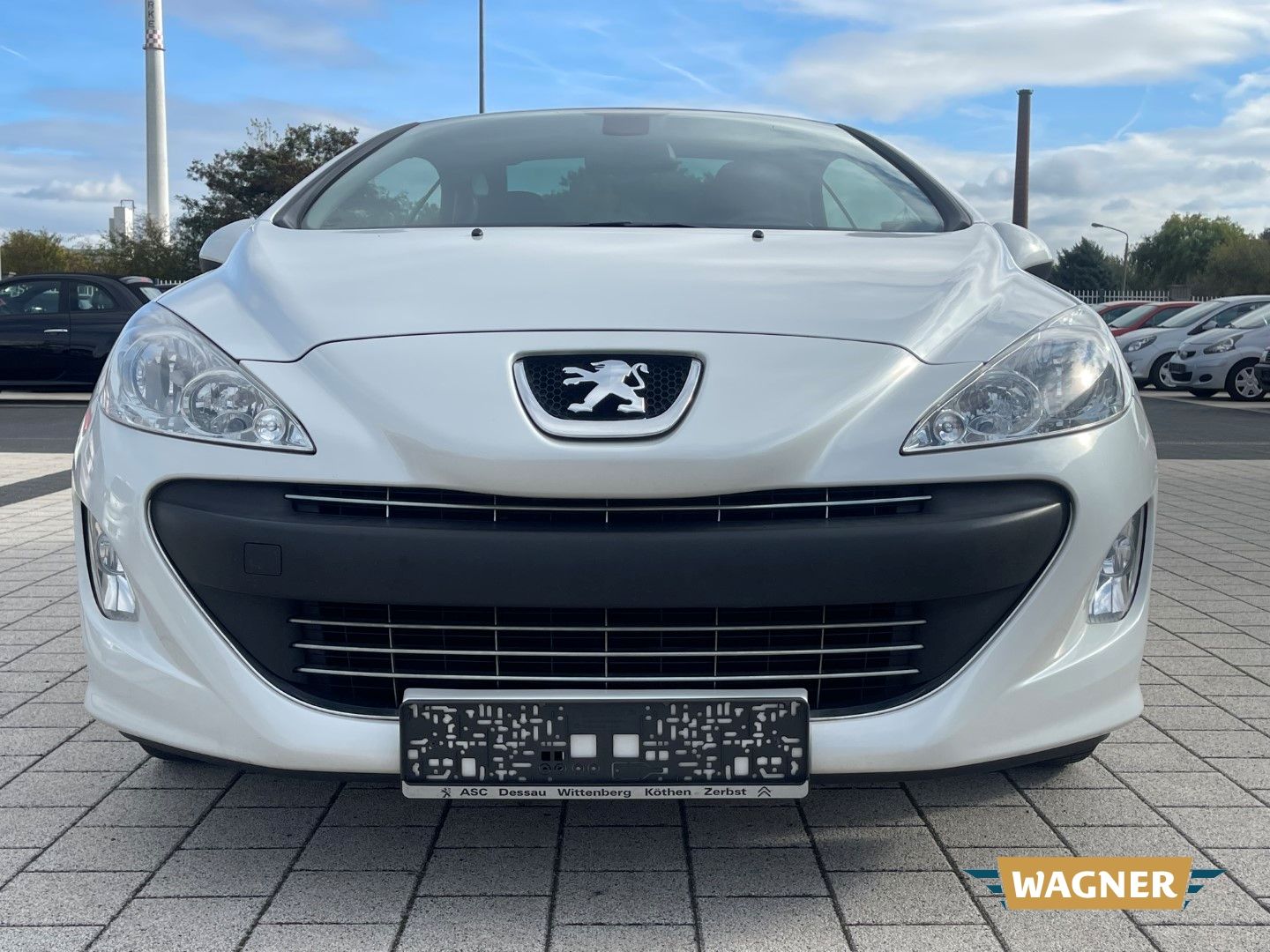 Fahrzeugabbildung Peugeot 308 CC Cabrio-Coupe Premium Klimaautomatik