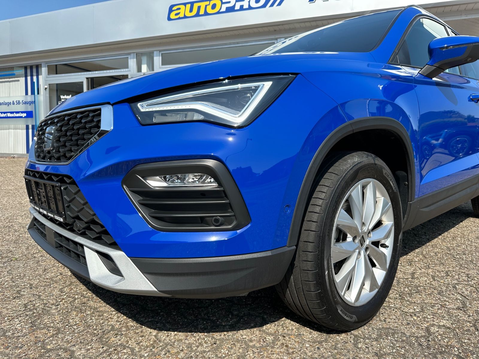 Fahrzeugabbildung SEAT Ateca 1.5 TSI Style DSG Navi/ACC/LED/Shzg./17´´