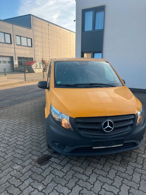 Image of Mercedes-Benz Vito