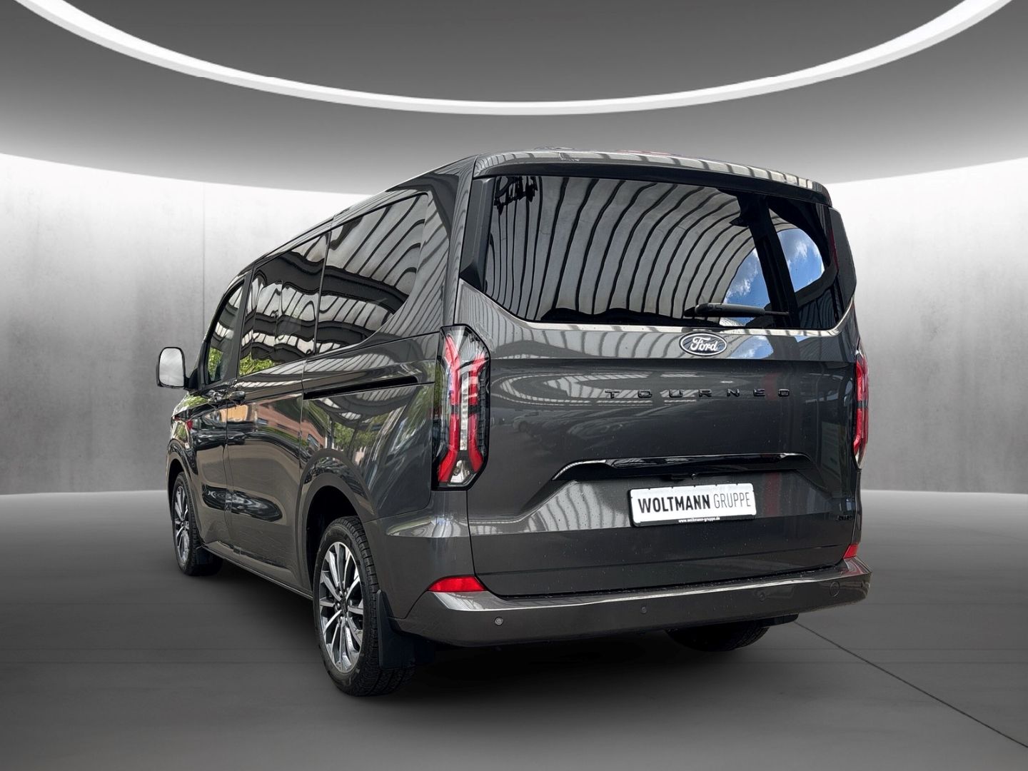 Fahrzeugabbildung Ford Tourneo Custom Bus 320 L1 Titanium X AWD AT Lede