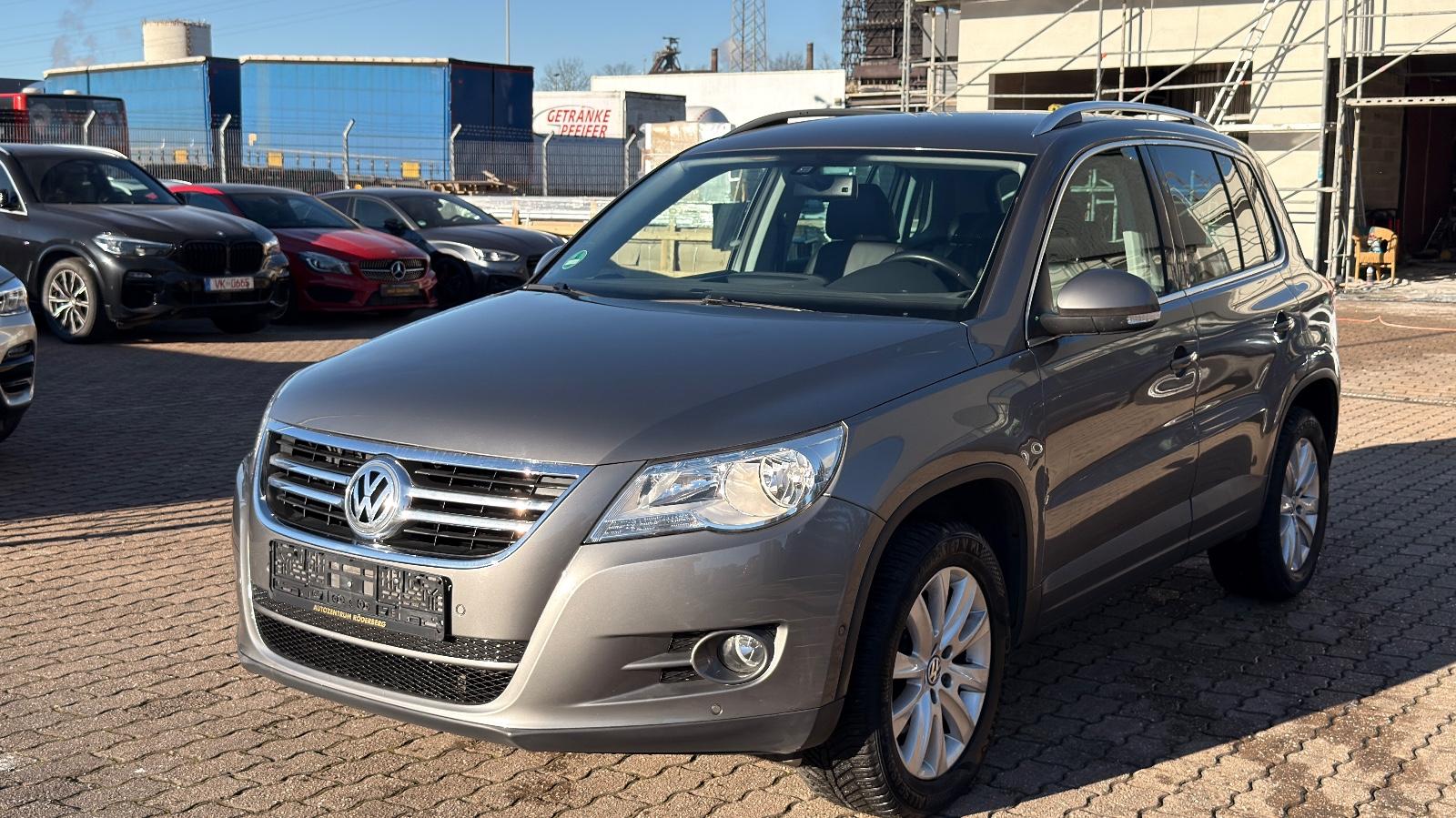 Volkswagen Tiguan Sport & Style 4Motion*LEDER*NAVI*PDC*SHZ*