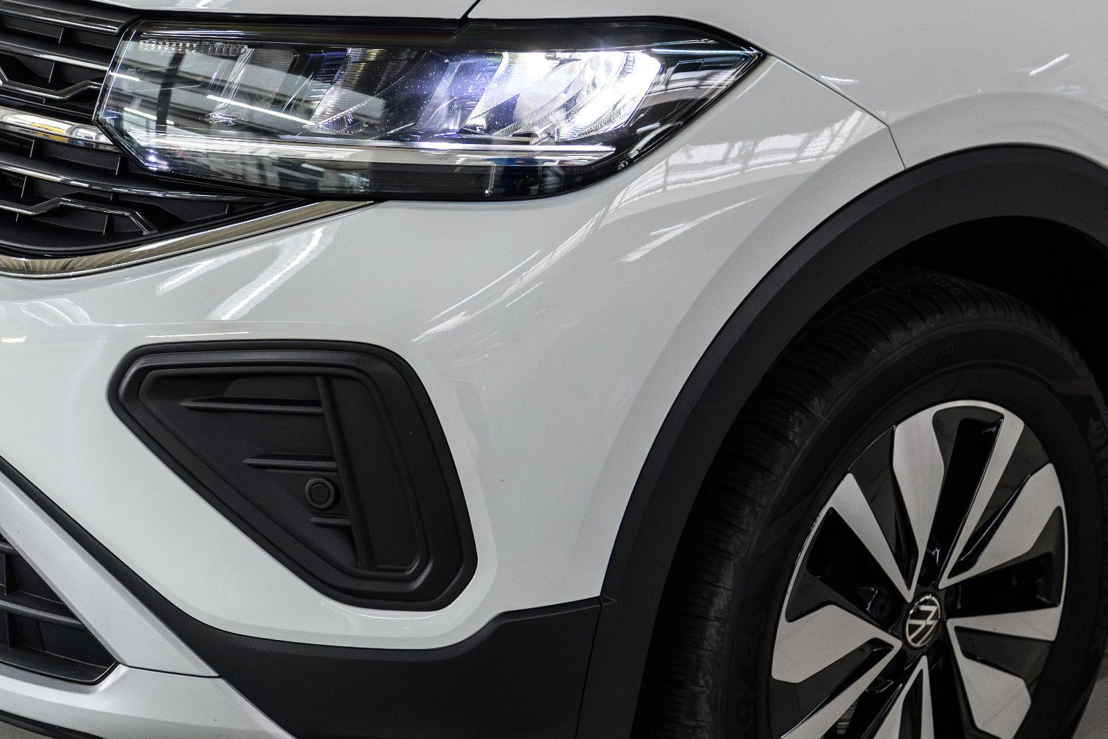 Fahrzeugabbildung Volkswagen T-Cross Goal 1.0 TSI DSG LED+AHK+KAMERA+KEYLESS