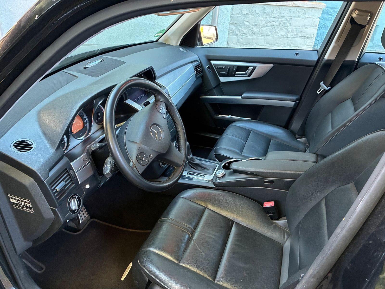 Mercedes-Benz GLK350 2009 — photo 8
