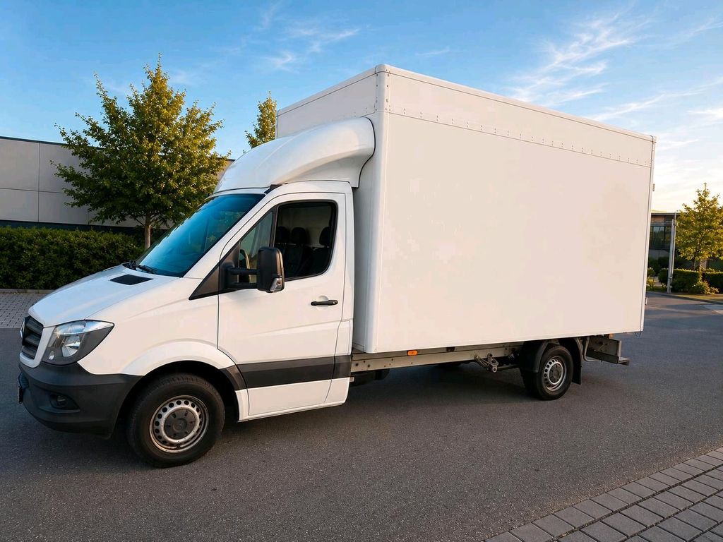 Image of Mercedes-Benz eSprinter